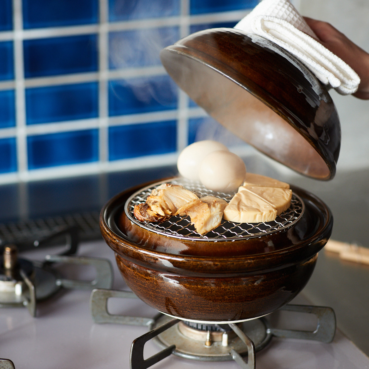 長谷園】伊賀焼窯元 いぶしぎん 小 燻製土鍋 | itomani（いとまに