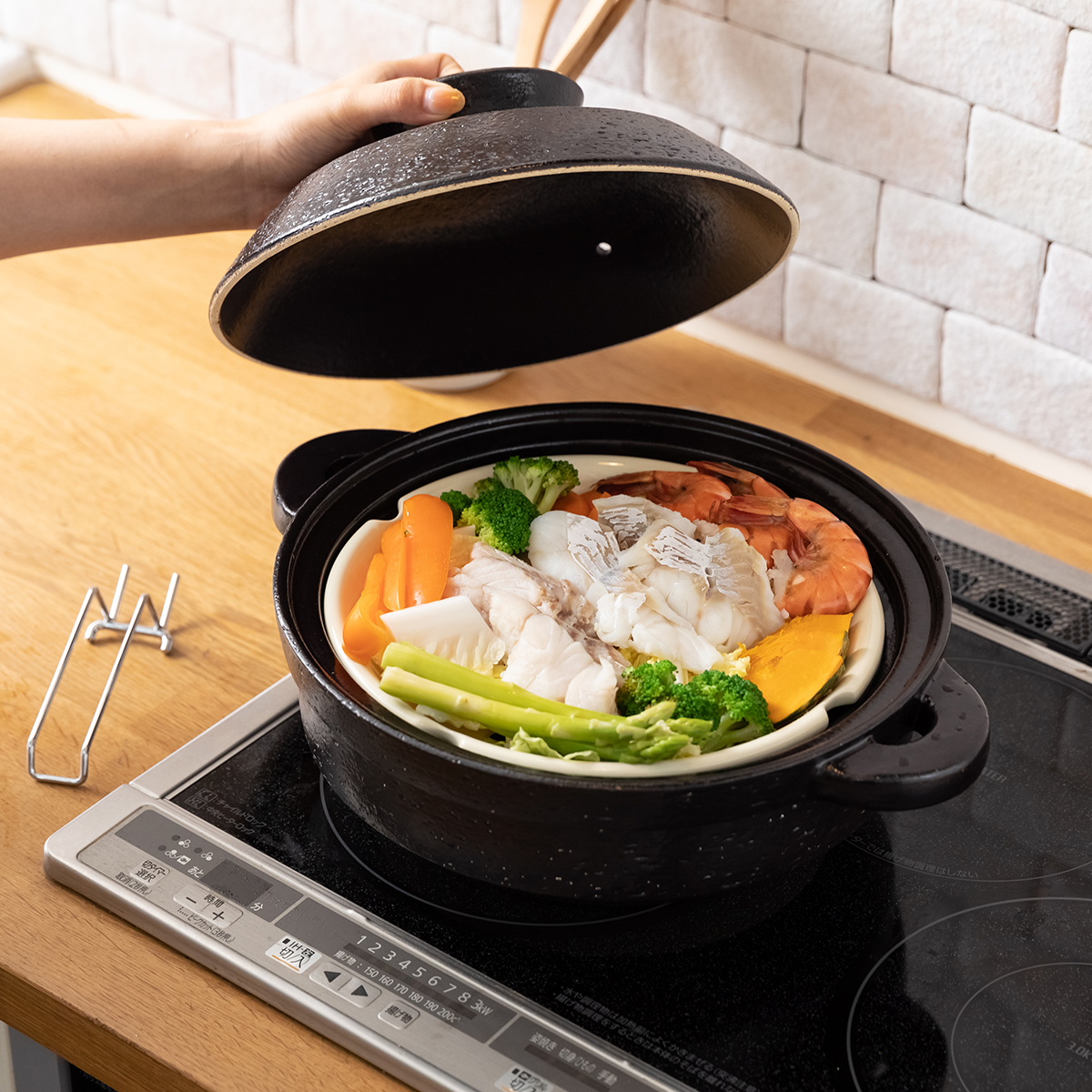 長谷園】 IH対応ヘルシー蒸し鍋 黒釉 大 | itomani（いとまに）｜日常