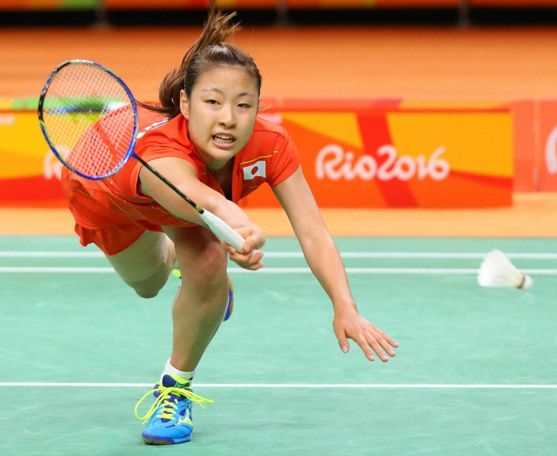 2026年】奥原希望の使用ラケット＆シューズ｜現役100人聞いた評価