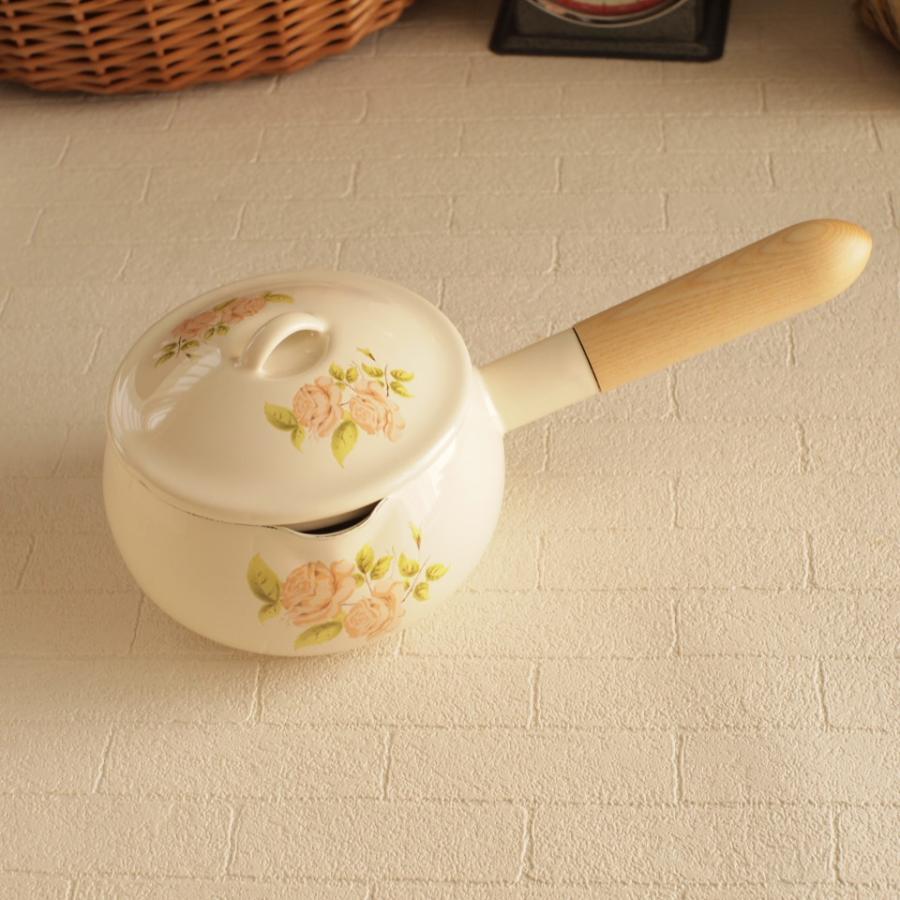 イマン ダイアナローズ 小魔女の片手鍋 ホーロー ミルクパン