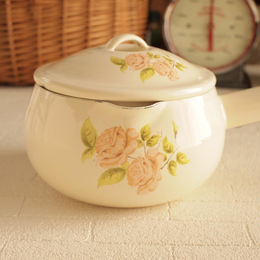 イマン ダイアナローズ 小魔女の片手鍋 ホーロー ミルクパン