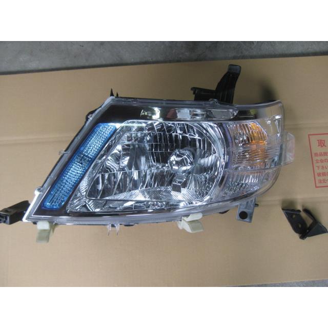 セレナ CBA-C25 左ヘッドランプ 左ヘッドライト 純正品番26060-CY01A