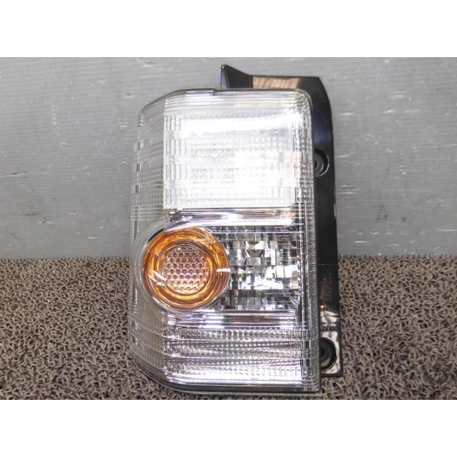 7110 ダイハツ ムーヴコンテ L575S テールライト左 テールランプ左