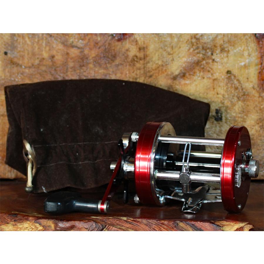 Abu Garcia（アブガルシア） ABU Ambassadeurアブ アンバサダー 7000赤