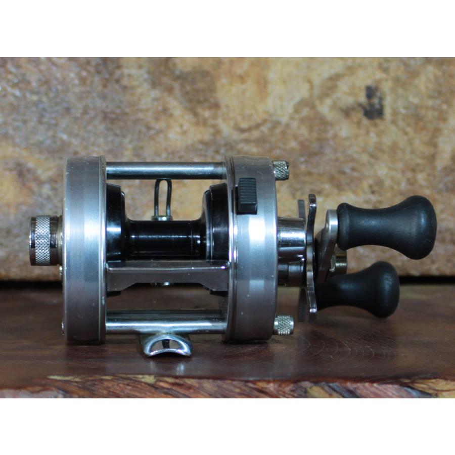 Abu Garcia（アブガルシア） ABU Ambassadeur 2500Cアブ アンバサダー