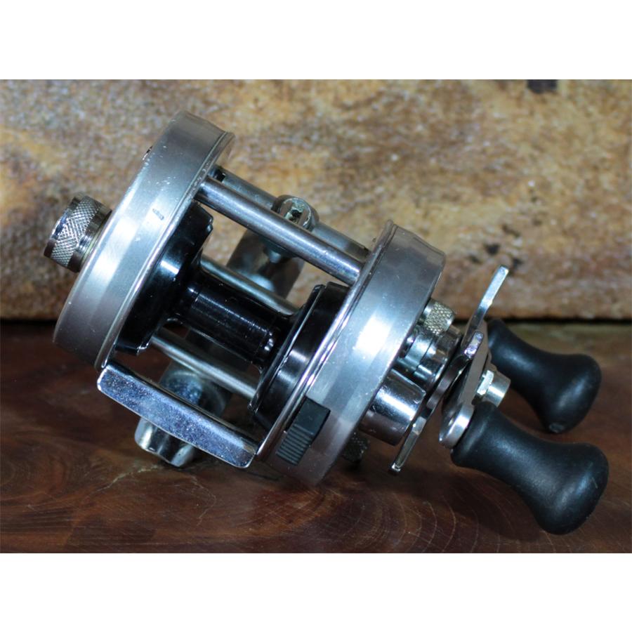 Abu Garcia（アブガルシア） ABU Ambassadeur 2500Cアブ アンバサダー