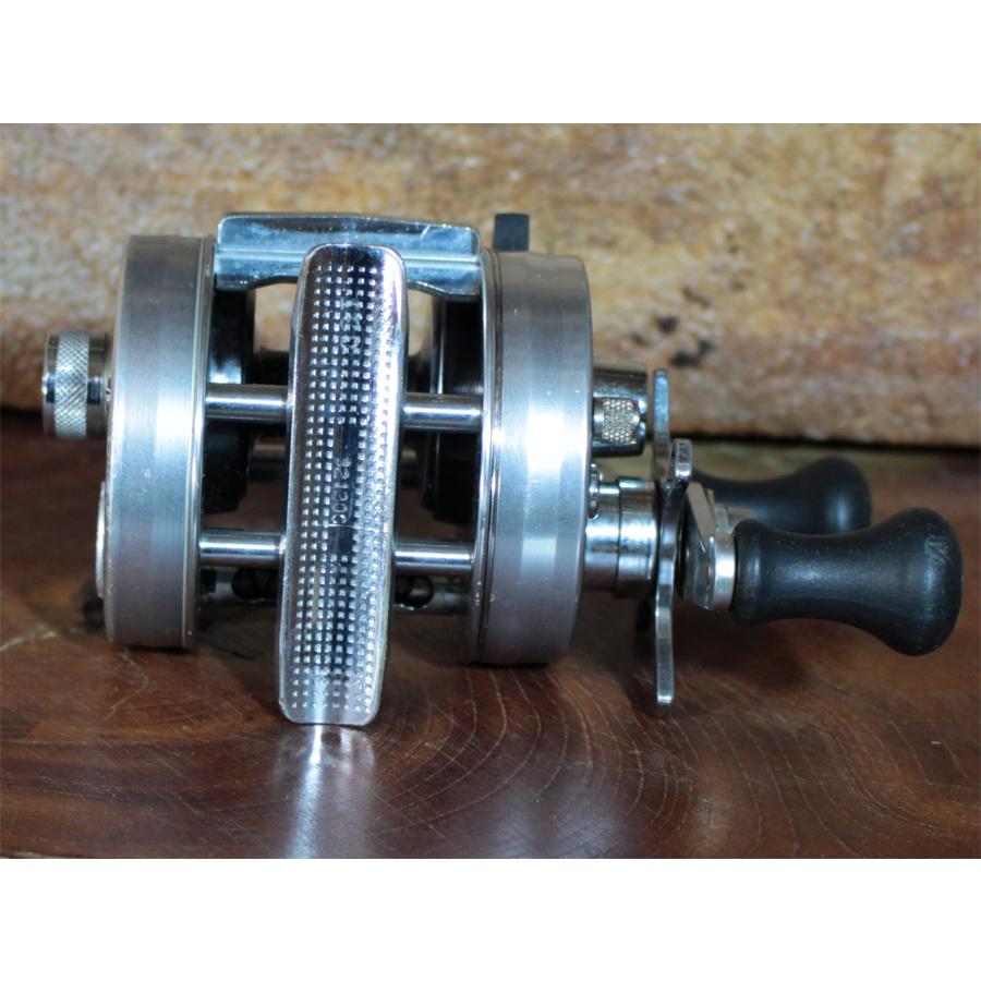 Abu Garcia（アブガルシア） ABU Ambassadeur 2500Cアブ アンバサダー