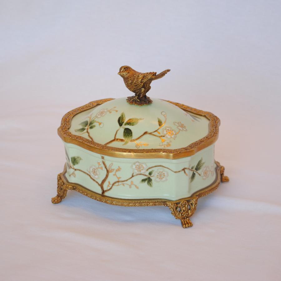 ボックス BOX 陶磁器 真鍮 小物入れ 脚付き 雑貨 アクセサリーボックス