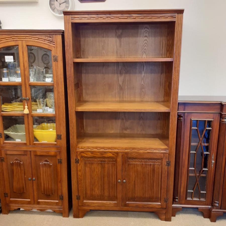 ブックシェルフ 英国アンティーク風オープンキャビネット 本棚 ドア