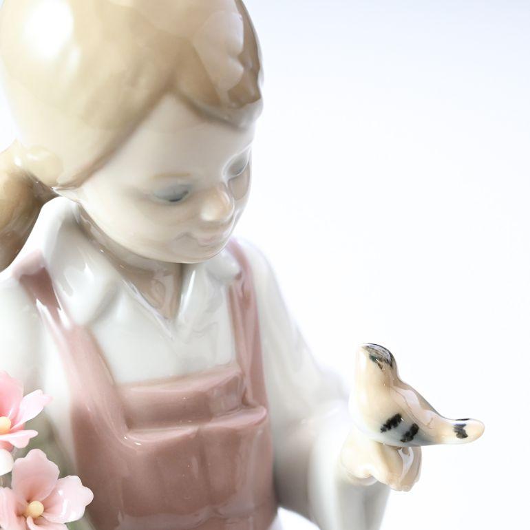 LLADRO（リヤドロ） 小鳥と話す少女 フィギュア 人形 女性 女の子 花