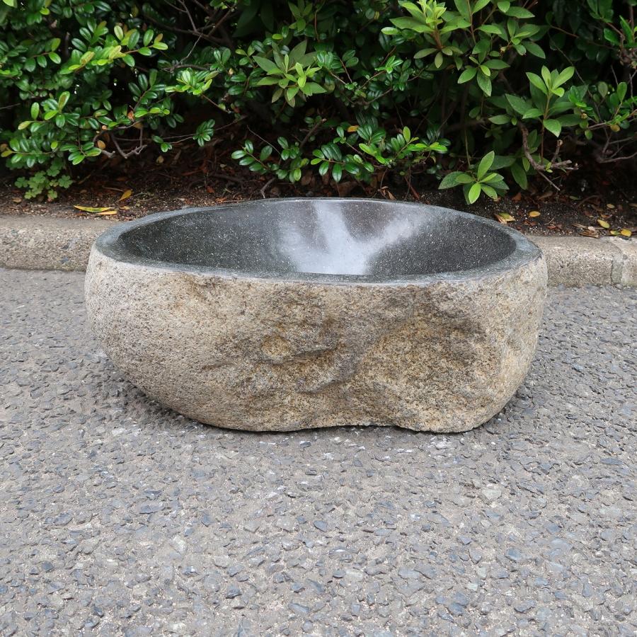 天然石をくり抜いた手水鉢 リバーストーン L 43X37 つくばい 睡蓮鉢