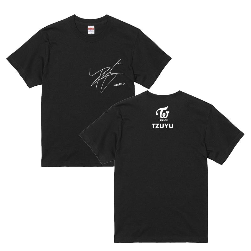 ツゥイ トゥワイス TWICE サイン入り ロゴ入り ブラック 黒Tシャツ T