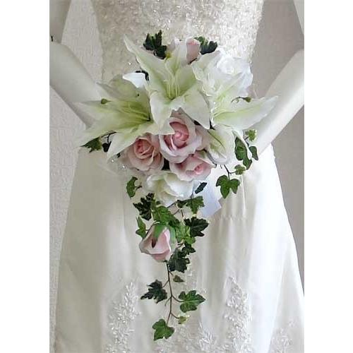 ウエディングブーケ/ユリ＆ピンクバラキャスケードブーケ : フラワー