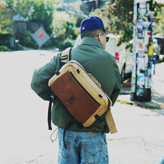 CHROME（クローム） ショルダーバッグ × KADET MAX SLING BAG Heritage
