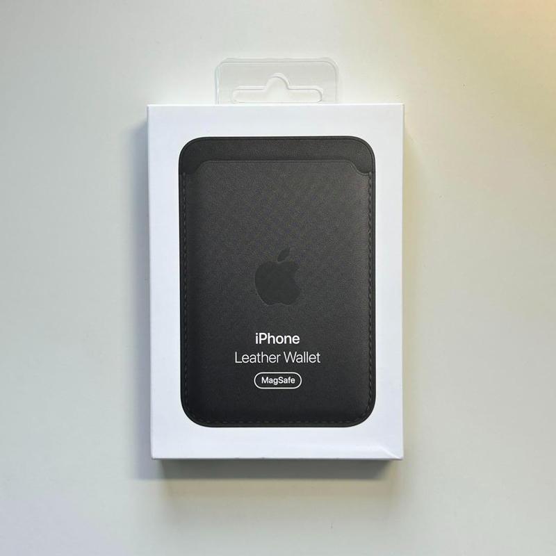 Apple Apple純正 MagSafe対応 iPhone レザーウォレット・ブラック 新品