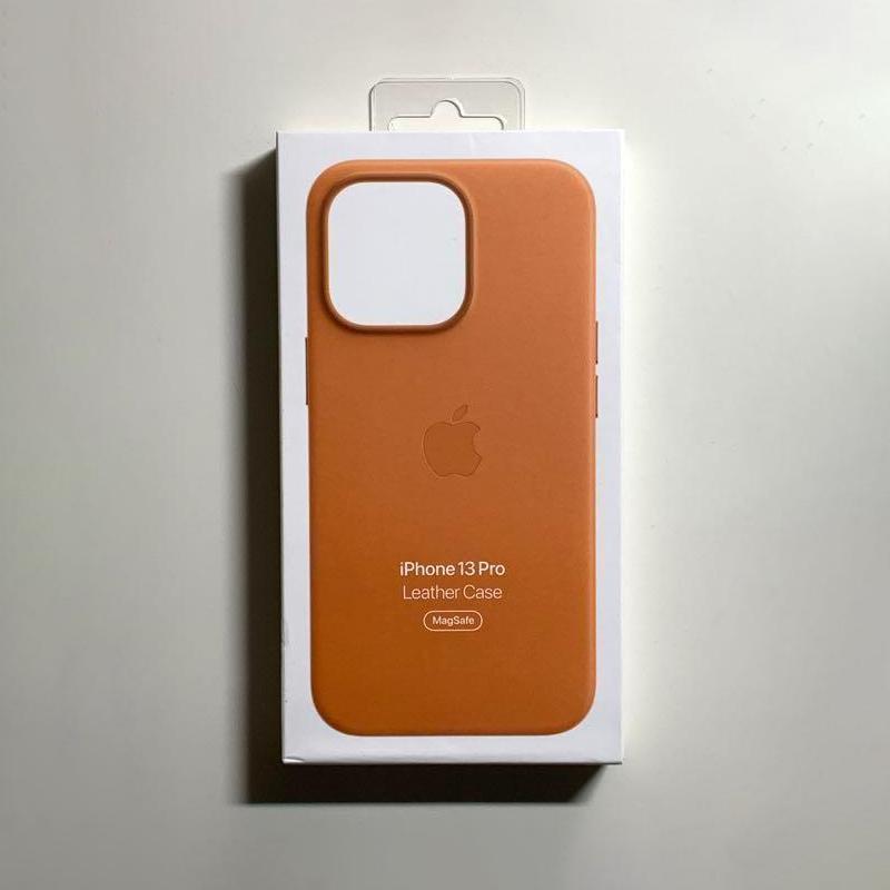iPhone 13 Pro Apple純正 MagSafe対応 レザーケース・ゴールデン