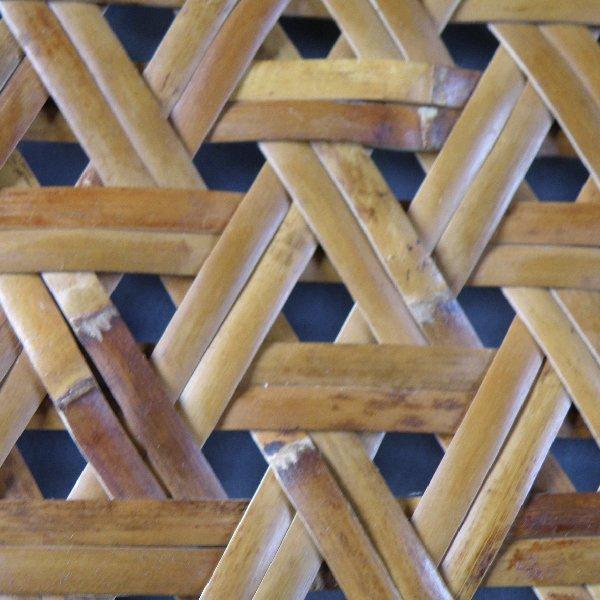 鉄線編み ランチョンマット 折敷 煤竹 燻煙根曲がり竹 千島笹 : 北の竹