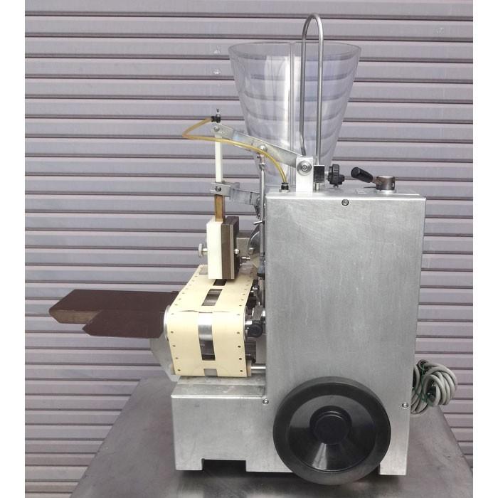 トーセー 小型 ぎょうざ 成型機 NS-21 2003年 餃子 【中古】 : 業務用