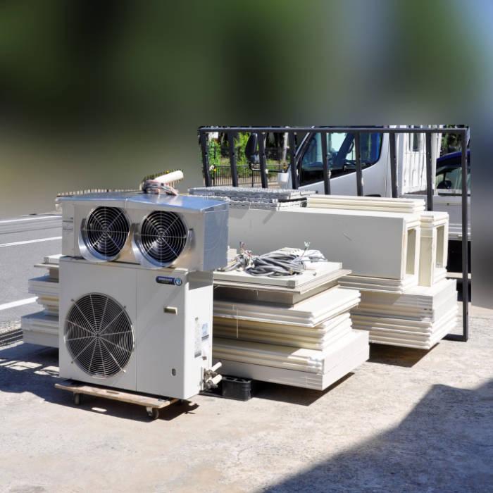 ホシザキ（HOSHIZAKI） 【引取限定】プレハブ冷凍庫 1.3坪 PF-22EE