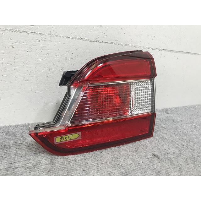 レヴォーグ VM4/VMG 純正 右 テールランプ/ライト/レンズ