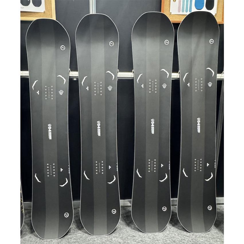 NOVEMBER（ノベンバー） 25-26 ノーベンバー スノーボード NOVEMBER D4