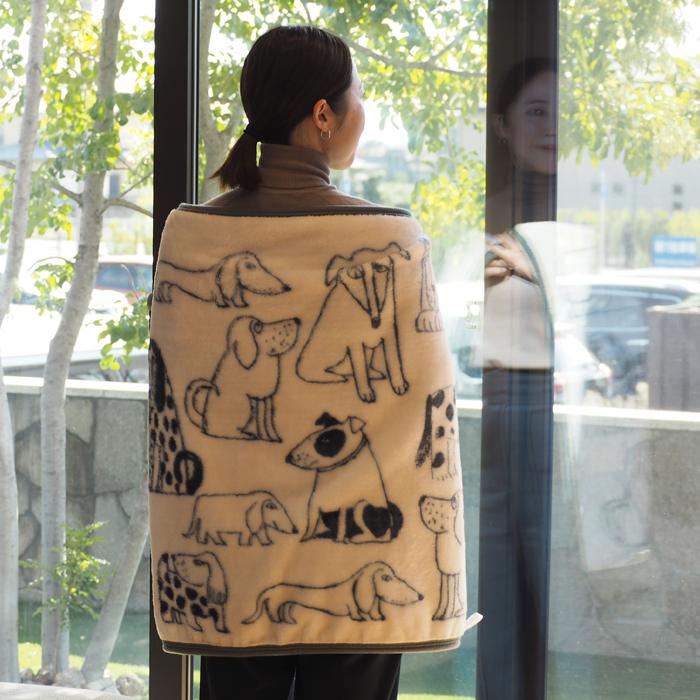 Lisa Larson（リサラーソン） ひざ掛け スケッチドッグ ブランケット