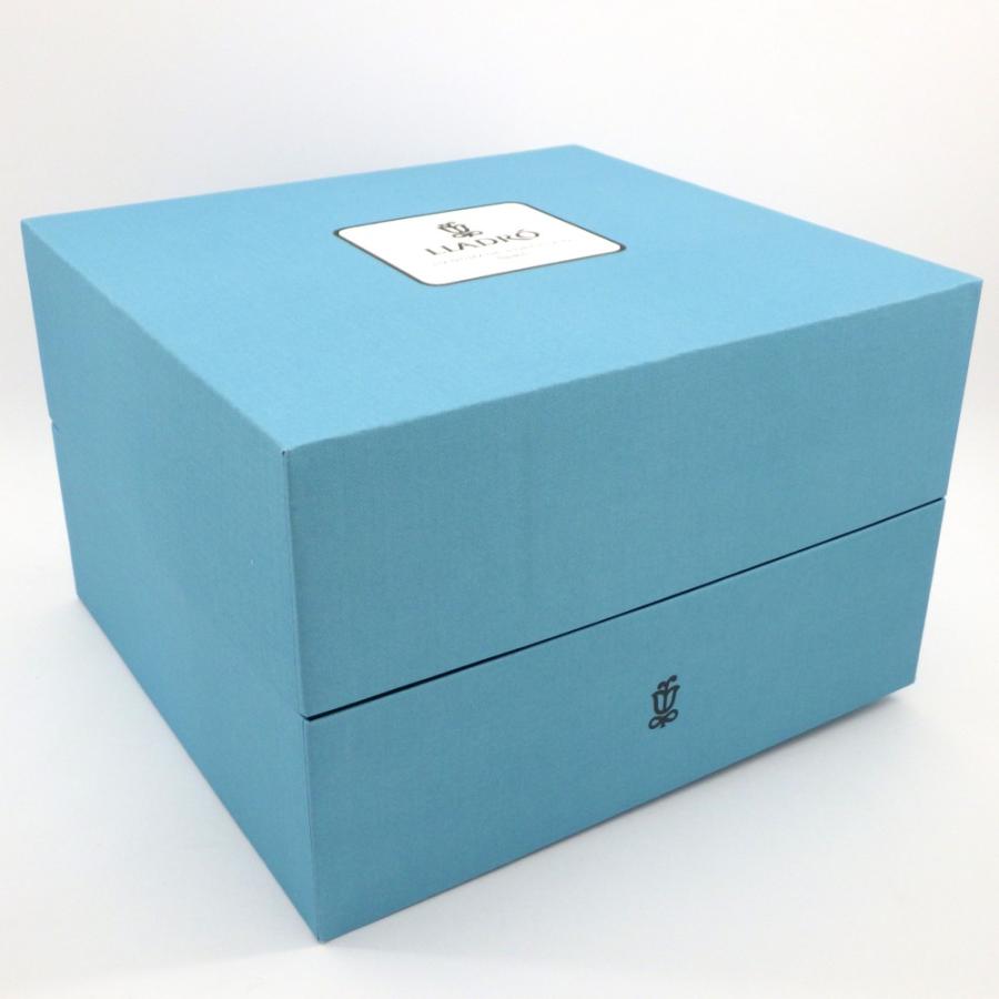 Lladro リヤドロ 8125「リトルバレリーナ(出番前)」 フィギュリン