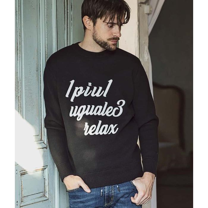 1PIU1UGUALE3 RELAX ロゴアップリクルーネックニット メンズ 男性
