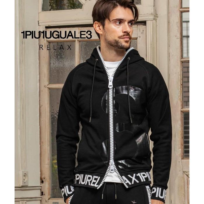 1PIU1UGUALE3 RELAX ビッグファスナー3ロゴプリントパーカー