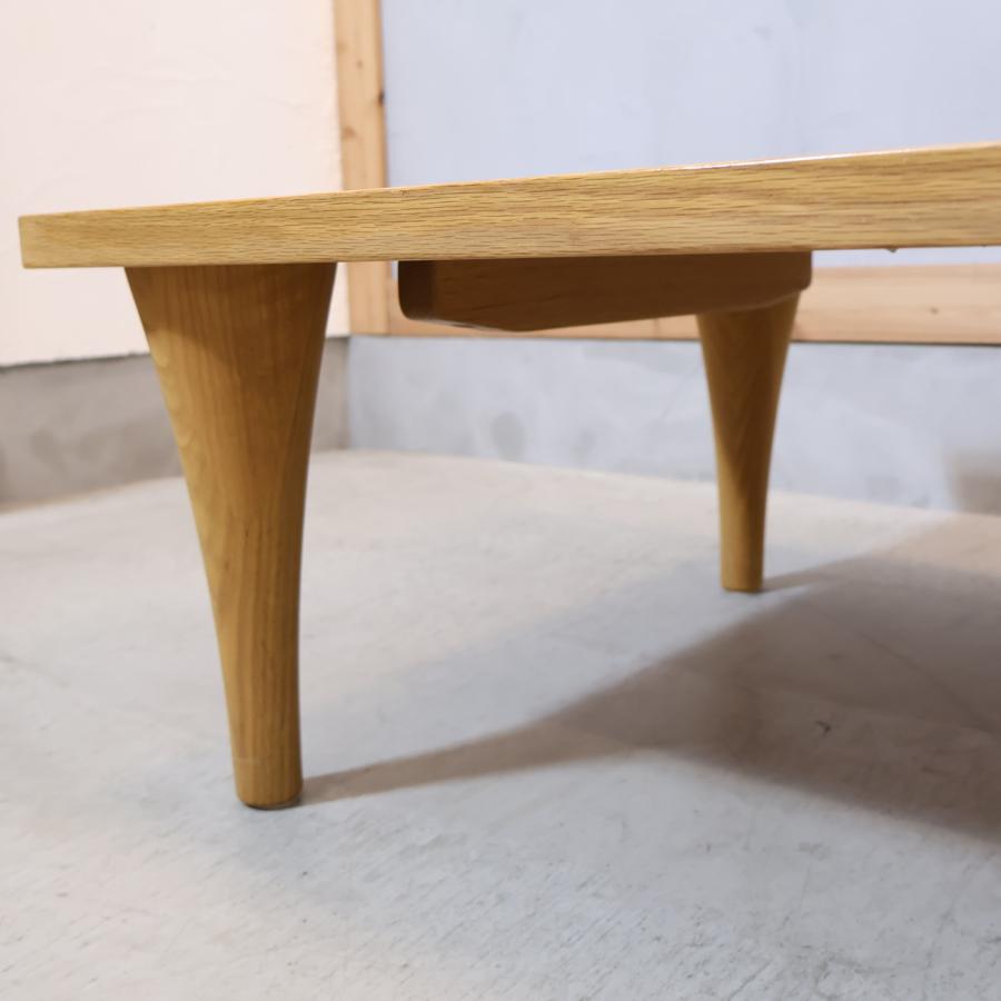 飛騨産業 キツツキ HIDA 森のことば オーク無垢材 節入り 正方形