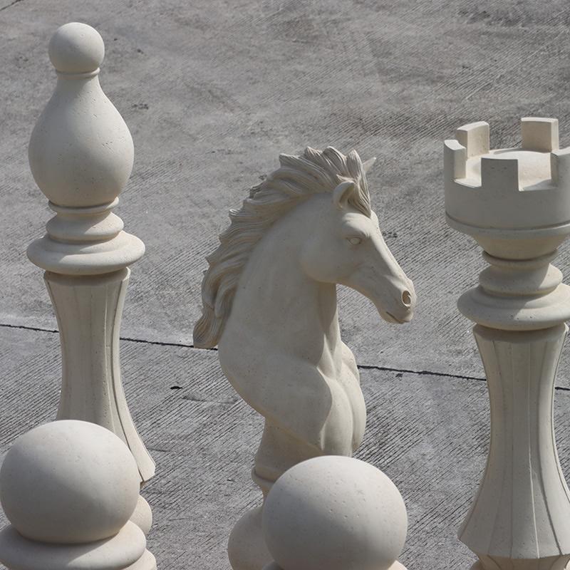 オブジェ 等身大のチェス駒セット（チェス盤は含まず） XXL Chess Set