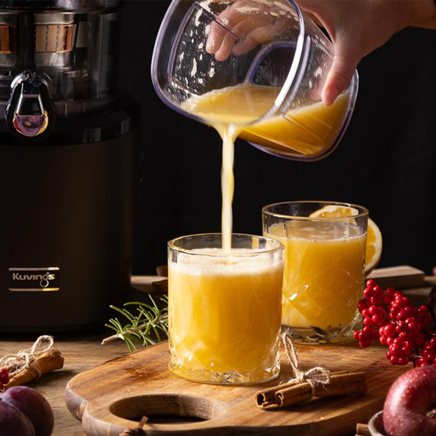 Kuvings（クビンス） 【BEST】REVO830 ホールスロージューサー｜90mm