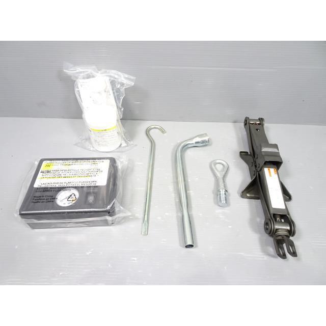 スペーシア DAA-MK53S 車載工具 ZVG ジャッキ パンク修理キット レンチ