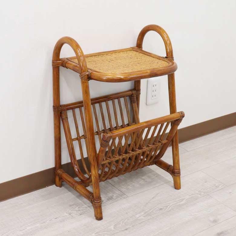 軽量ラタン テーブル付きマガジンラック 壁付 手作り サイドテーブル