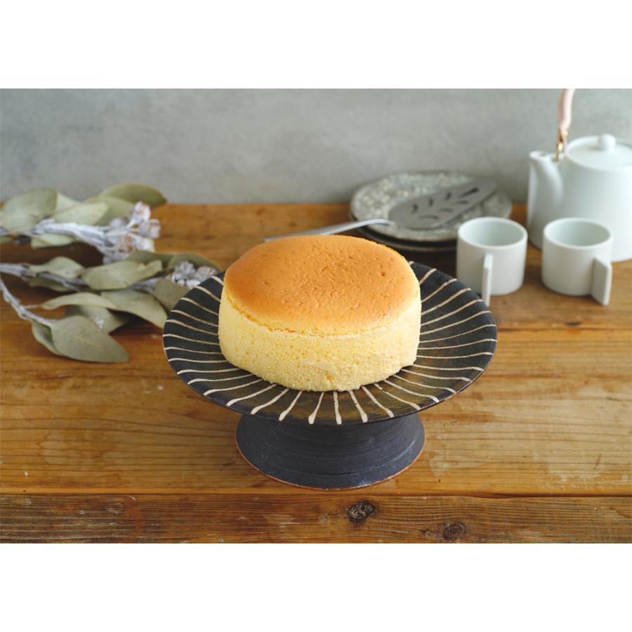 在庫限り／ 鉄錆十草 ケーキスタンド 24cm 燈窯 送料無料（沖縄1000円