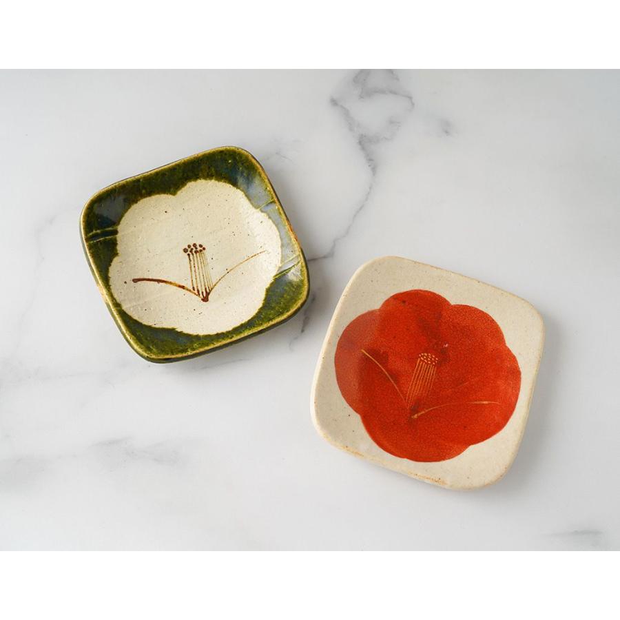 蔵珍窯（ぞうほうがま） 赤椿 角銘々皿 12.4cm (お取り寄せ品)// 美濃