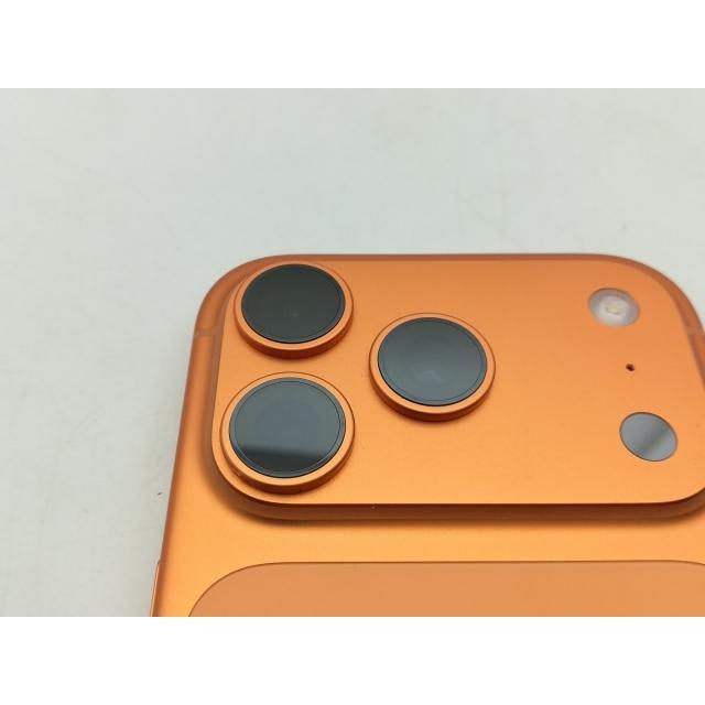 中古】Apple 国内版 【SIMフリー】 iPhone 17 Pro 1TB コズミック