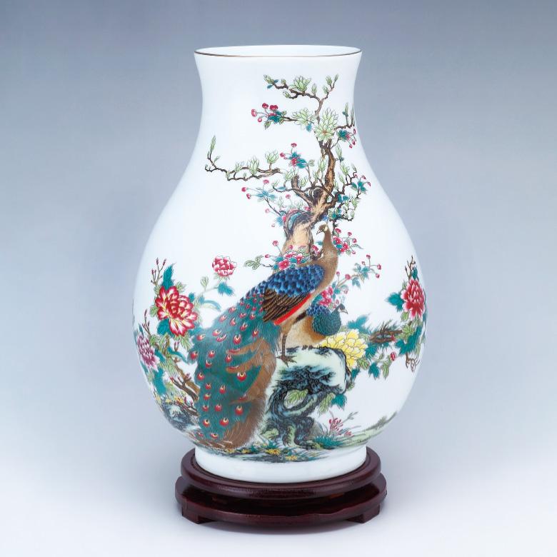 景徳鎮 孔雀牡丹文花瓶 中国 陶磁器 工芸 - アートの友社 : くみあい