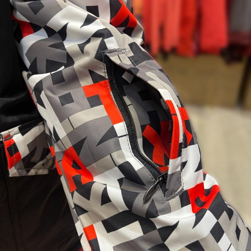 NIKITA（ニキータ） 【スノボウェア上下セット】NIKITA レディース