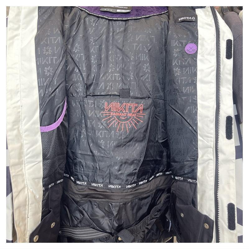 NIKITA（ニキータ） 【スノボウェア上下セット】NIKITA レディース