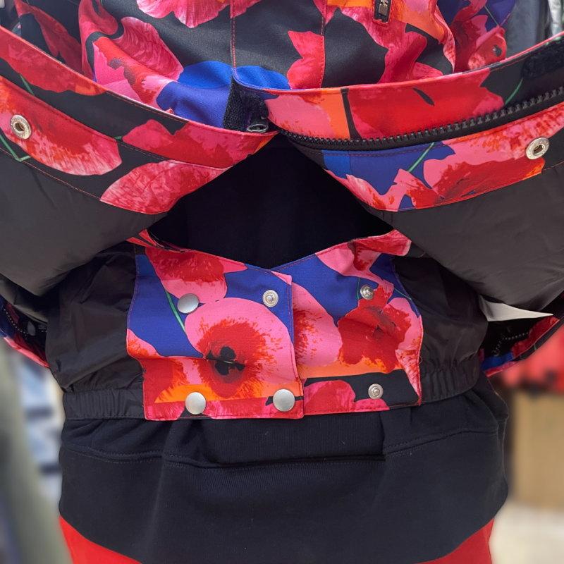 NIKITA（ニキータ） 【スノボウェア上下セット】NIKITA レディース