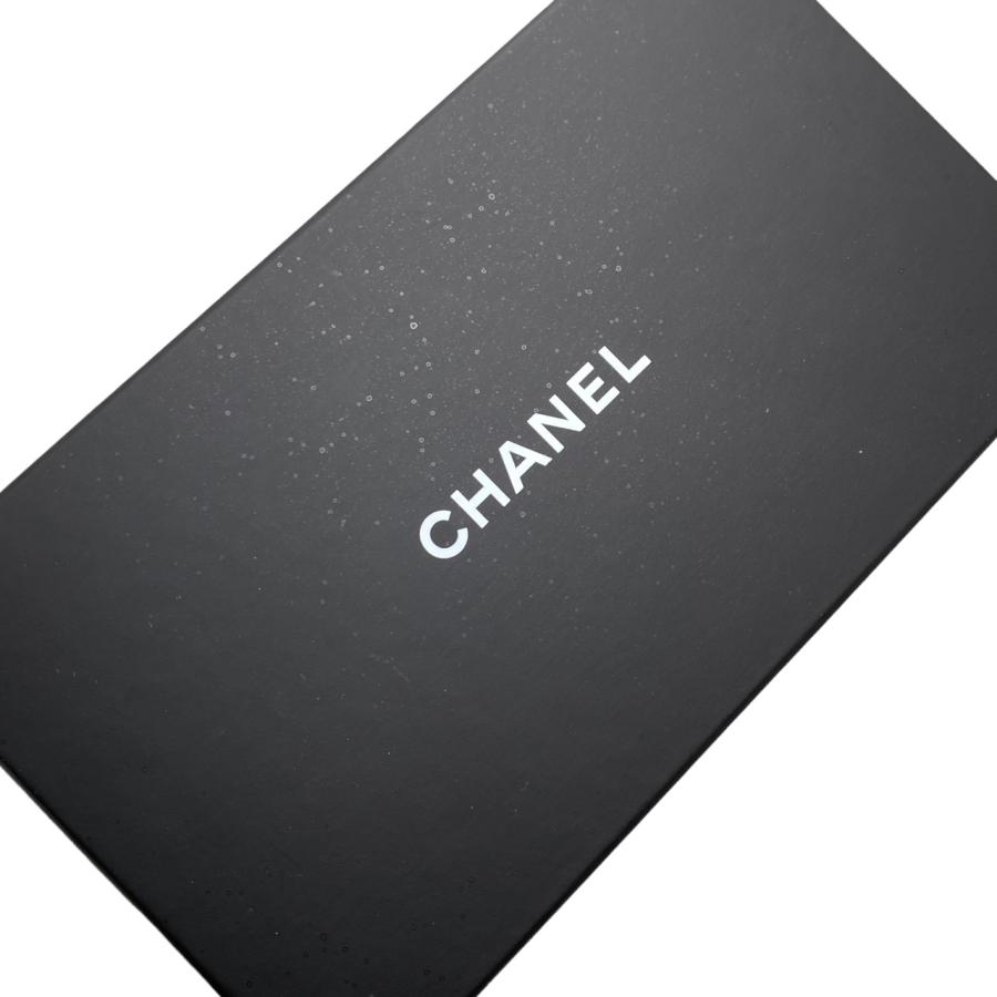 CHANEL（シャネル） iPhone15Pro ケース マトラッセ キャビアスキン