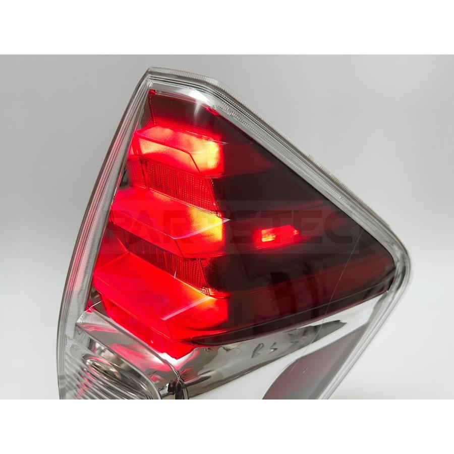 トヨタ（TOYOTA） プリウスα ZVW40 ZVW41 テールランプ US仕様 左右