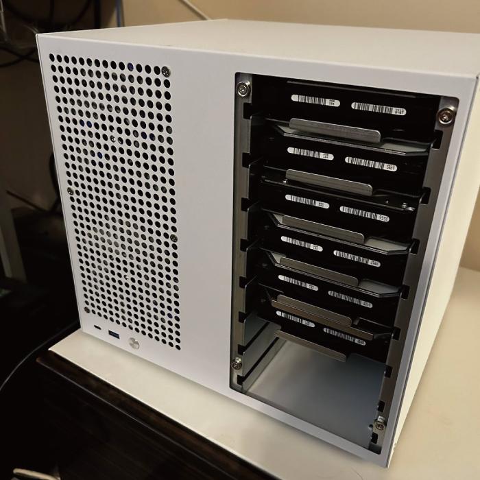 国内発送！通常価格：39,800円】Sagittarius NAS・PCケース 3.5インチ