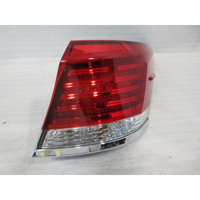 トヨタ クラウン ロイヤル GRS210 純正 右 テール ランプ : 株式会社