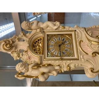 イタリア輸入 アンティーク調 ロココ調 天使とピンクローズ薔薇の柱