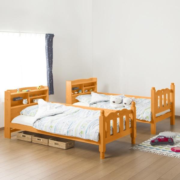 ニトリ（NITORI） ベッド パインの木目が美しい。棚＆照明付きの安心