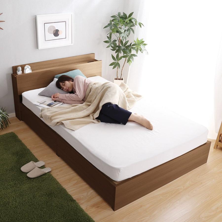 ニトリ（NITORI） ベッド セミダブル 棚・コンセント付きチェスト