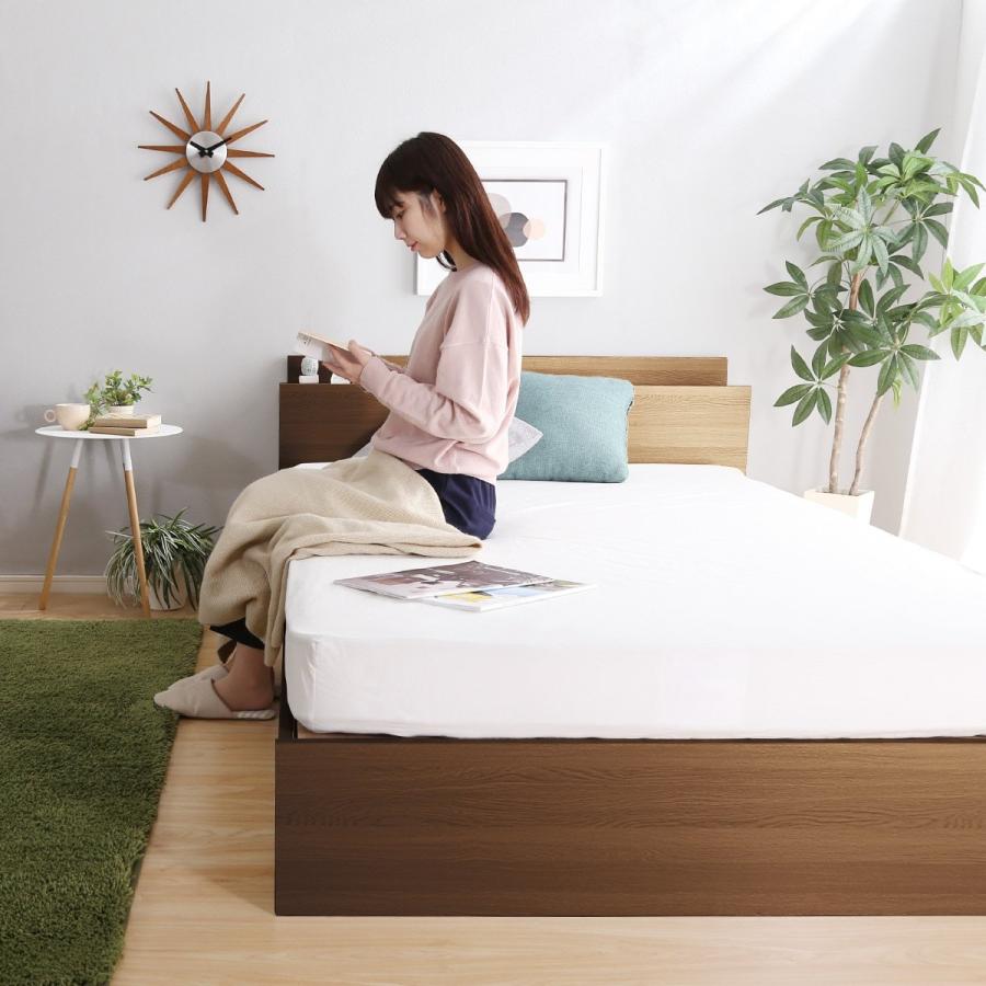 ニトリ（NITORI） ベッド セミダブル 棚・コンセント付きチェスト