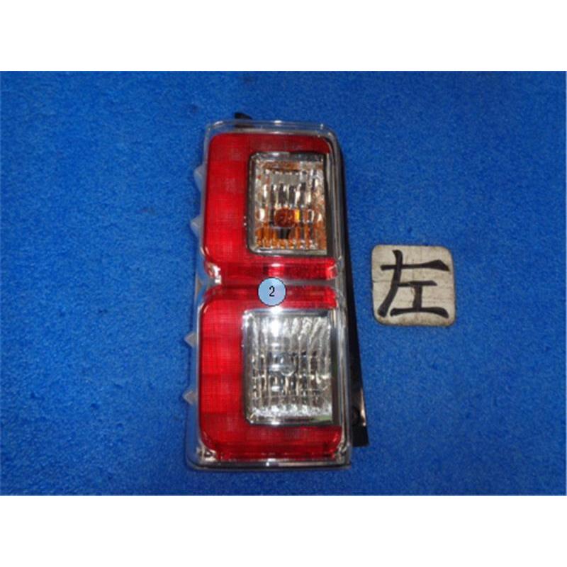 ダイハツ 純正 ウェイク 《 LA700S 》 左テールランプ P41700-23004838
